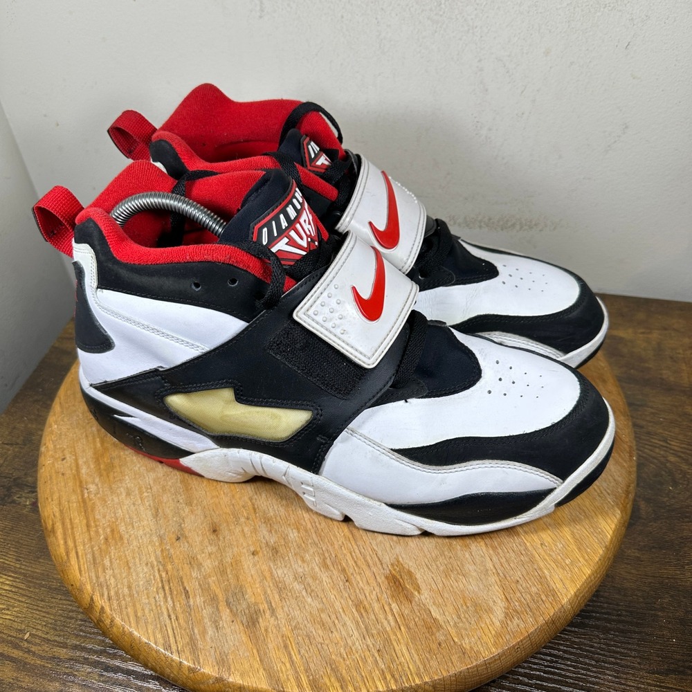 Nike Air Diamond Turf Deion Sanders White Black Red 309434-105 Mens 11.5 Retro